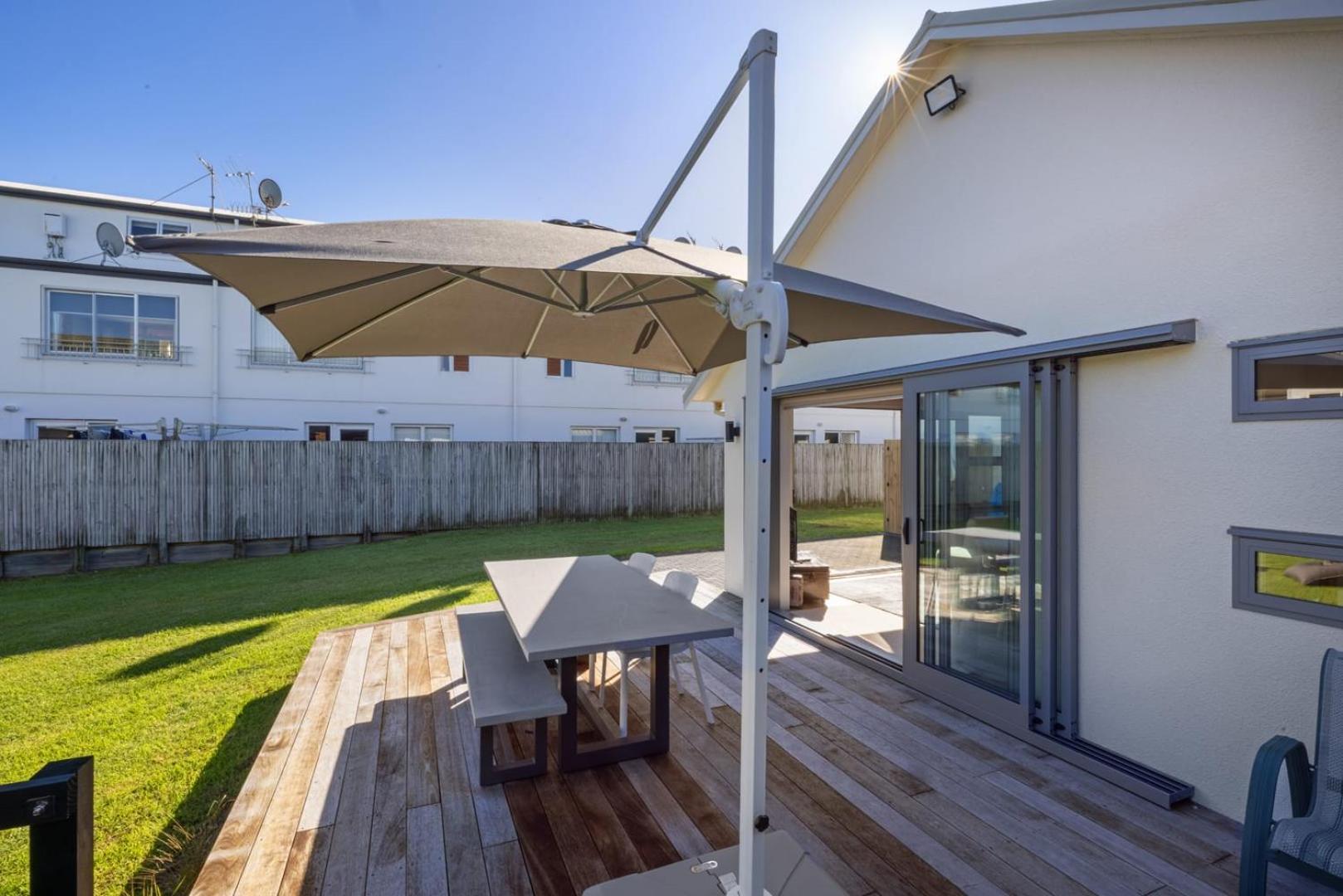 Villa The Iconic Kiwi Bach, Full Site Downtown Mount Mount Maunganui Exterior foto